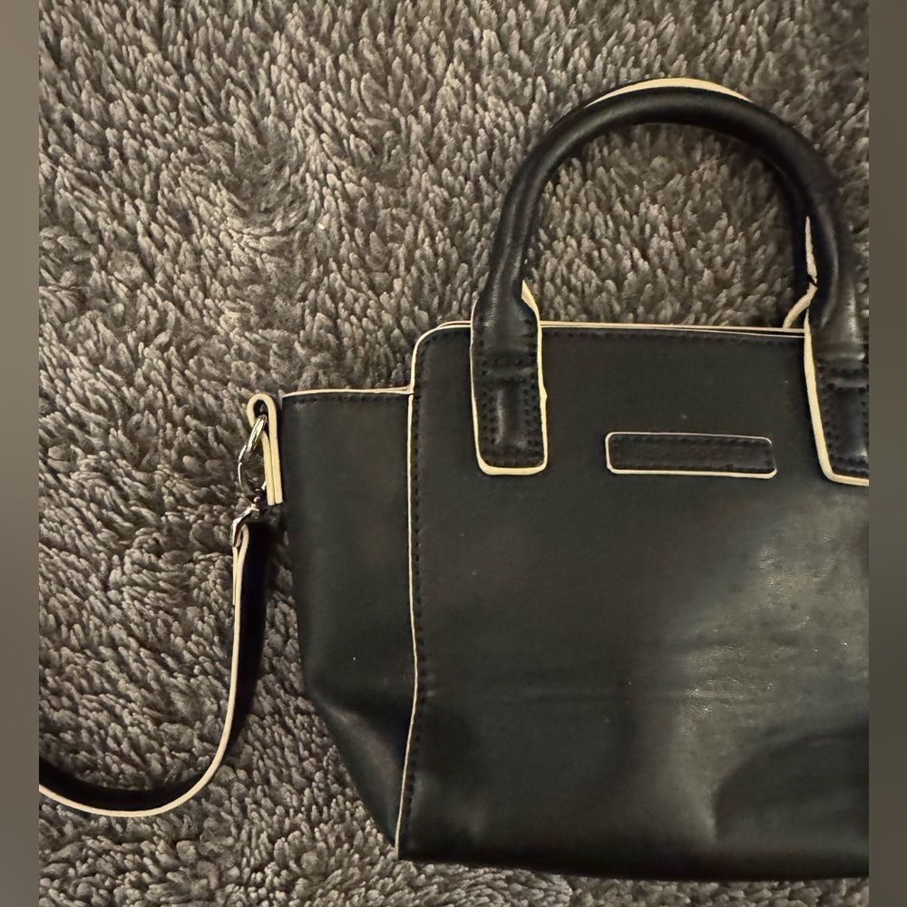 VERA BRADLEY Small Faux Leather Crossbody - Picture 13 of 15